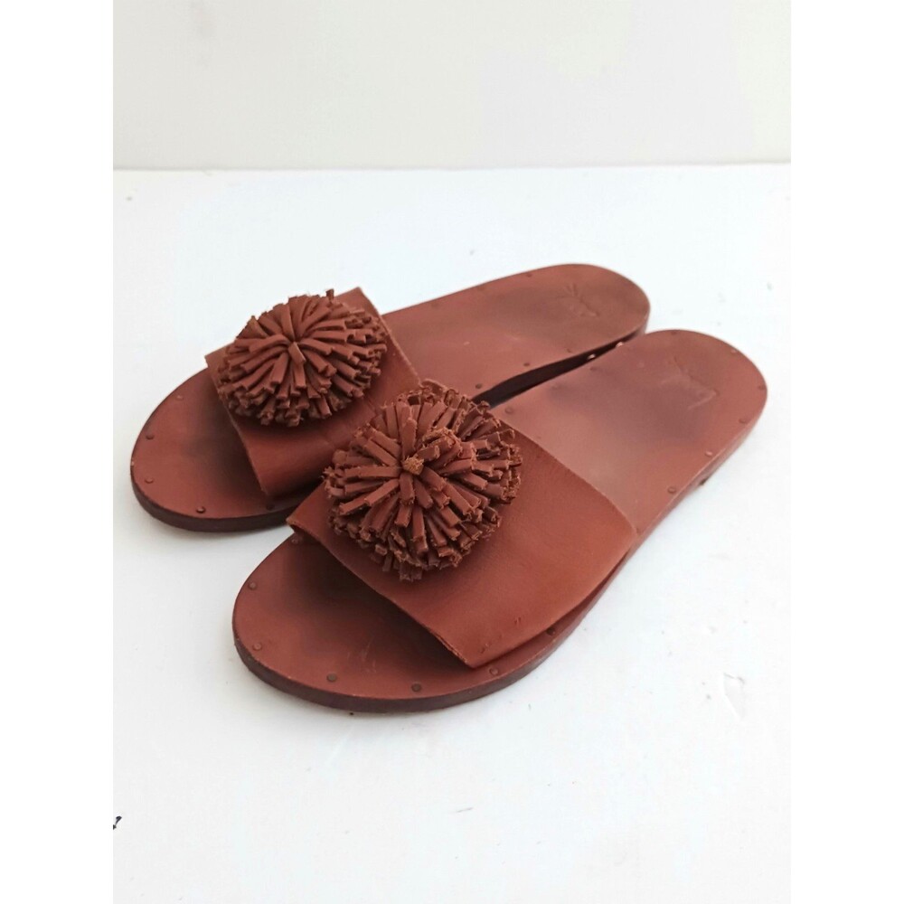 Beek Slide Sandal Brown Leather Pom Pom Trim Handcrafted in Mexico US 7